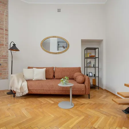Unique With Mezzanine For 4 Guests In An Ideal Location By Renters