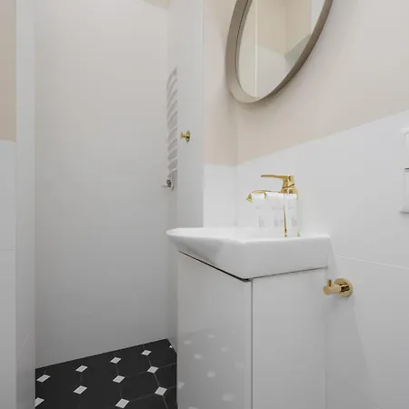 Unique With Mezzanine For 4 Guests In An Ideal Location By Renters * 바르샤바